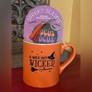 DELILAH JANE “A Wee Bit Wicked” Halloween Mug AND “Hocus Pocus” Keychain Giftset